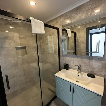 Apartment Azra 3 Kisilik Havuzlu Luex *